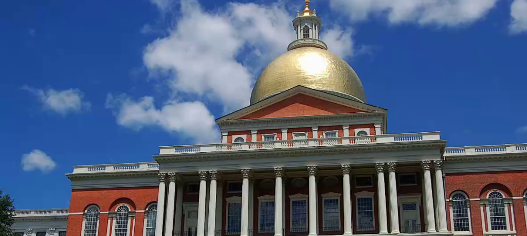 Net metering, renewable energy mandate bills move forward in Massachusetts