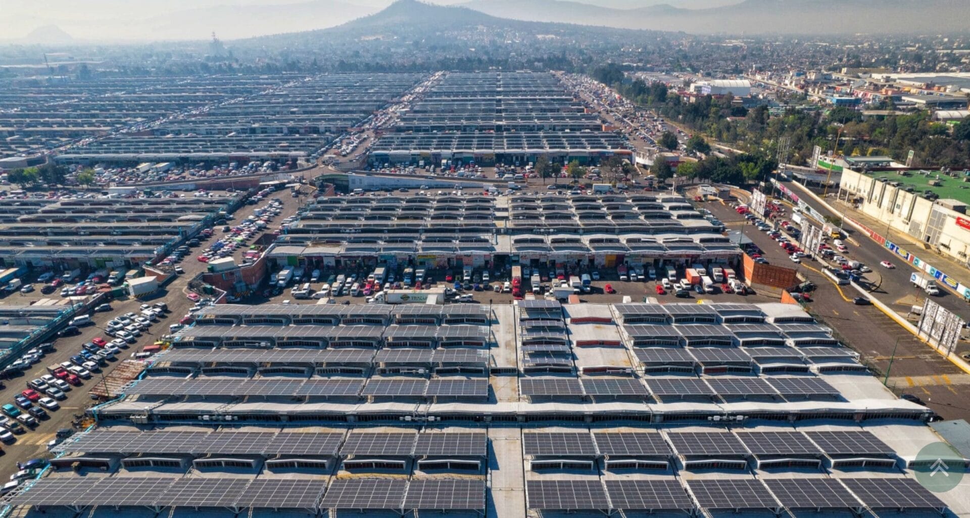 World’s largest (?) rooftop solar plant - Commercial Solar Guy
