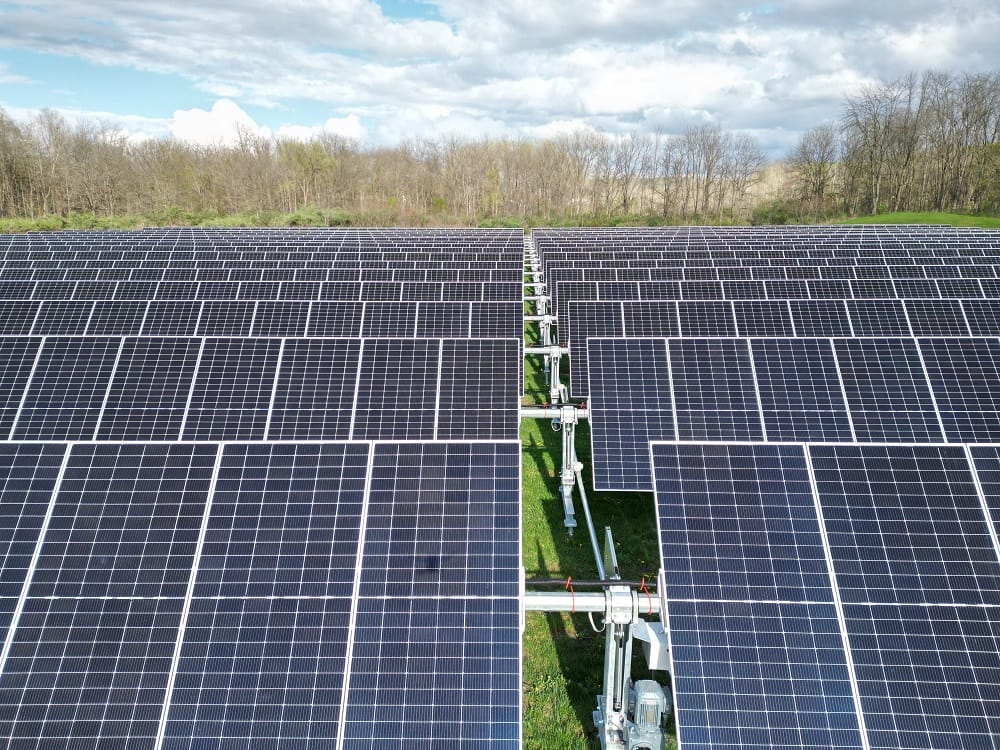 Single-axis solar tracking field, land lease for solar farm
