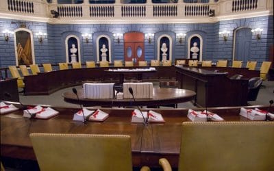 Massachusetts Governor Baker pressing lawmakers on solar, hydro power bills