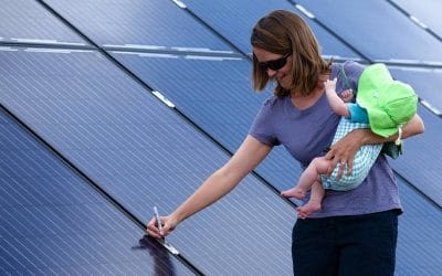 Community solar projects offer solar power to those without rooftop panels